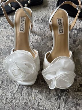 Badgley Mischka White Floral Open-Toe Slingback Heels